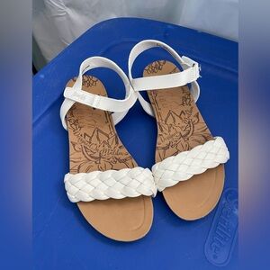 Blowfish white sandals‎ - girls size 4